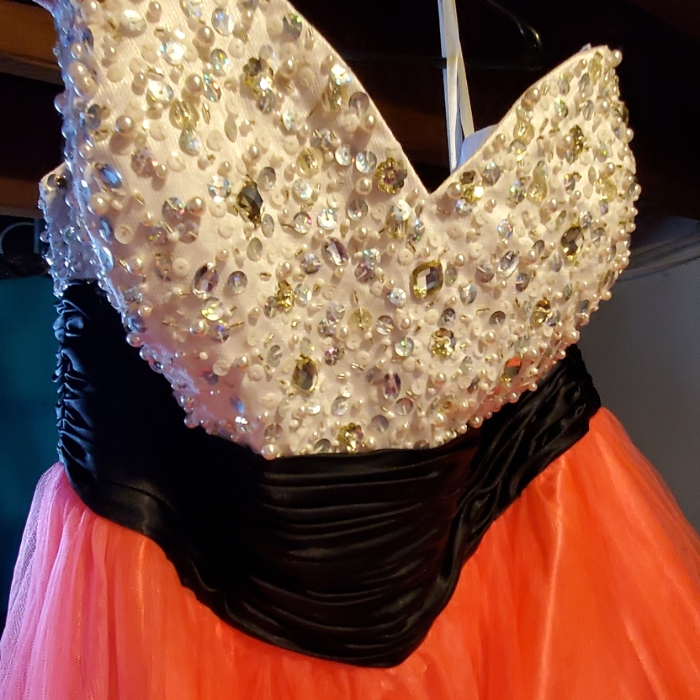 Pageant dress - Picture 3 of 4